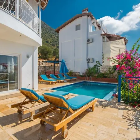 Mazara Villa *